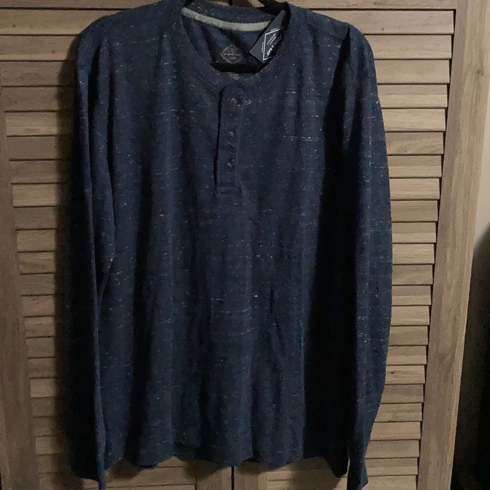 NWT Men’s St. John’s Bay Henley - Picture 1 of 5